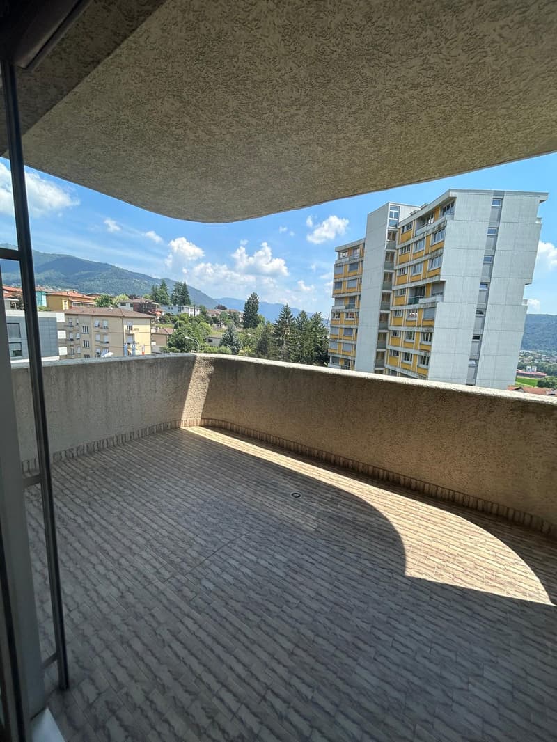 Helles 2.5-Zimmer-Apartment mit offenem Blick in Coldrerio (7)