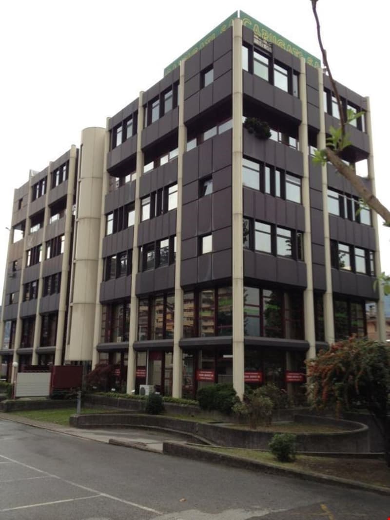 Offices of 20 sqm in strategic location in Chiasso (1)