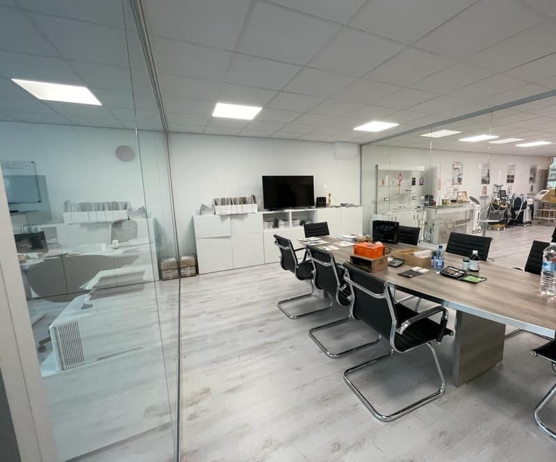 Büro + Lager 300 m² (2)