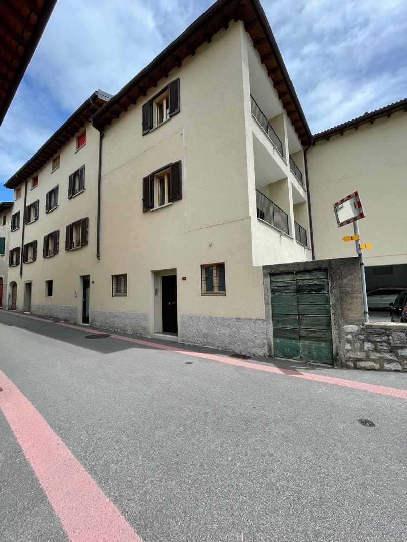 Ufficio luminoso di 4.5 locali a Rancate (12)