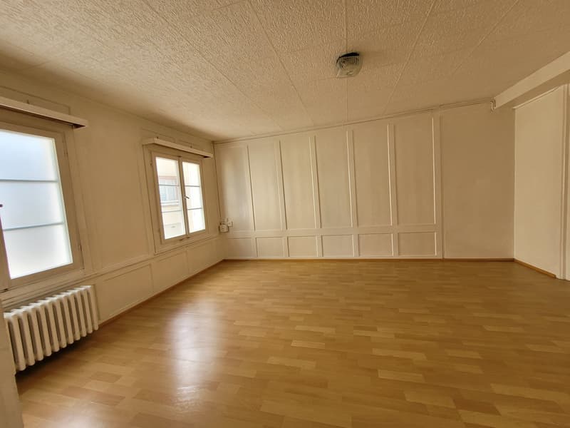 Appartamento 2.5 locali in una zona tranquilla a Bühler (9)