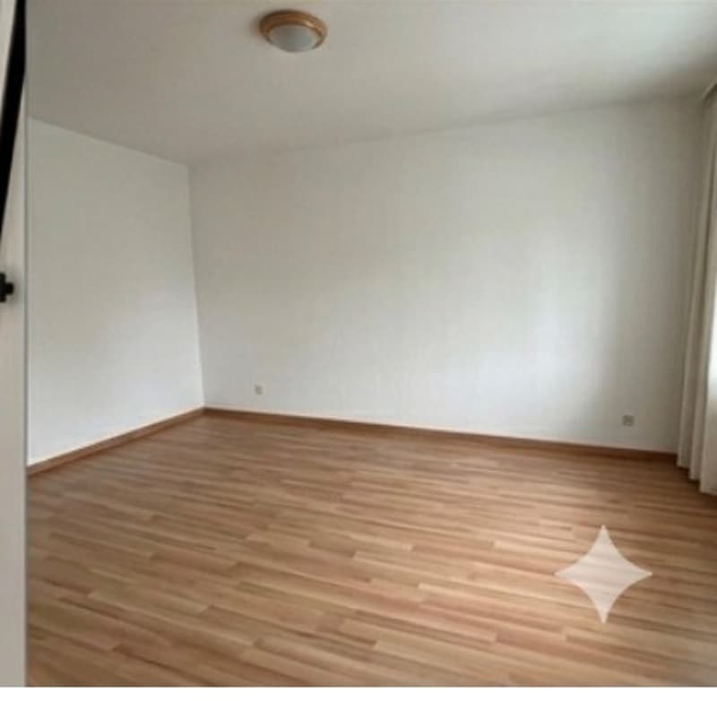 Helle 3.5-Zimmer-Wohnung mit Balkon in Obergösgen (4)