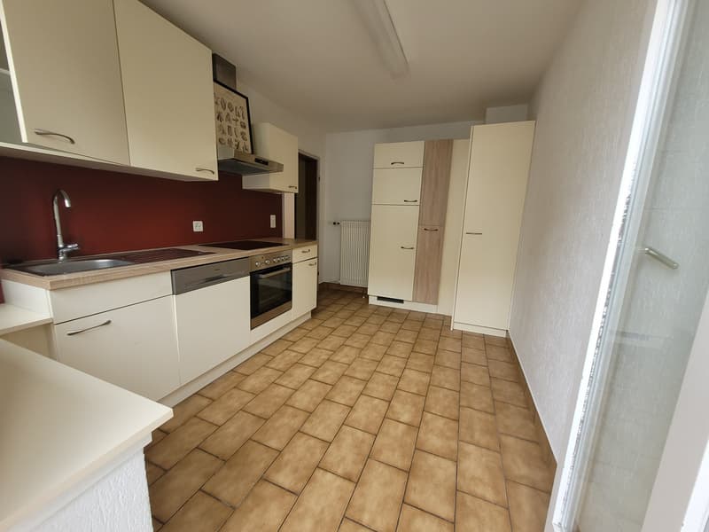 Appartement lumineux 2.5 pièces avec balcon au rez-de-chaussée à St. Gallen – disponible à partir de juillet 2026 (3)