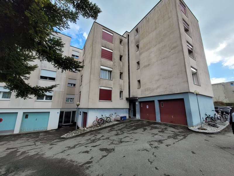 Appartamento 3.5 locali con balcone a Schmitten (1)