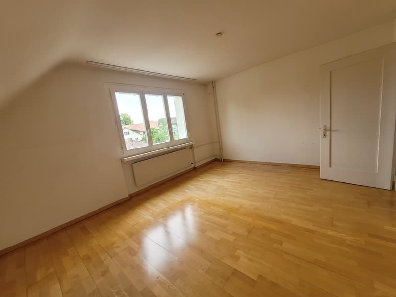 Spacieuse maisonette de 5,5 pièces avec terrasse, balcon et beaucoup de charme (15)