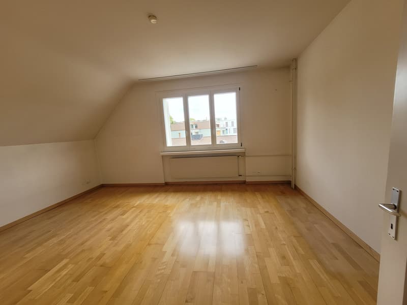 Spacieuse maisonette de 5,5 pièces avec terrasse, balcon et beaucoup de charme (14)