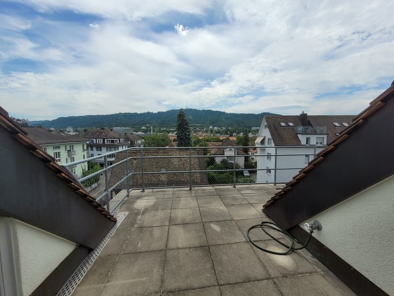 Spacieuse maisonette de 5,5 pièces avec terrasse, balcon et beaucoup de charme (10)
