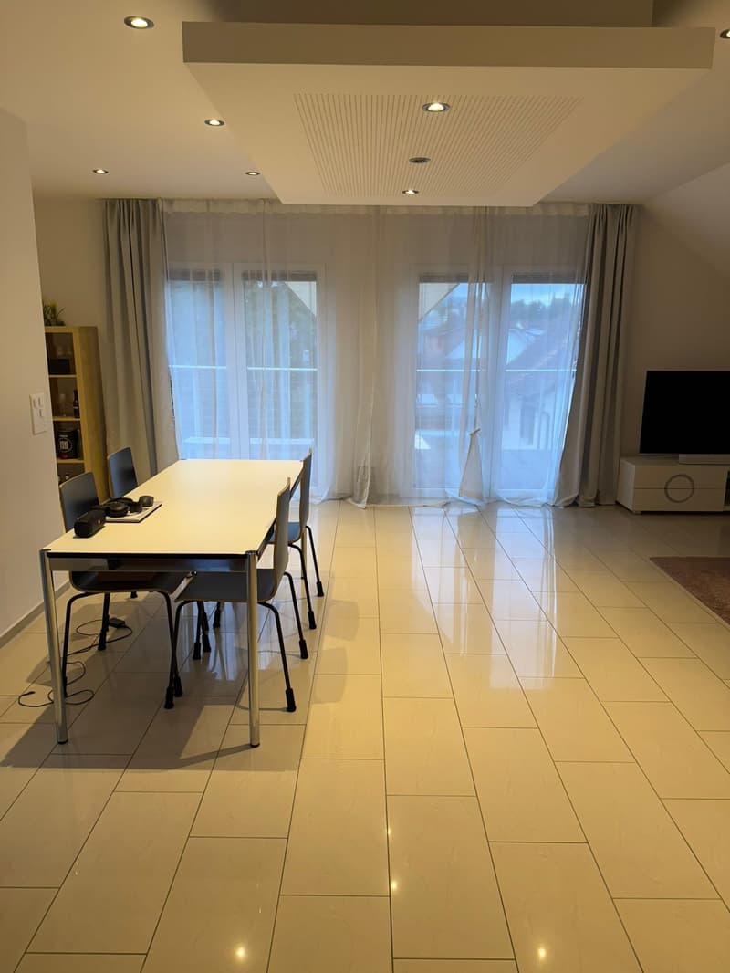 Bright 3.5-room apartment with balcony in Reinach (5)