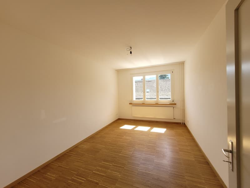 4.5-Zimmer-Wohnung mit Balkon und Waschmaschine (5)