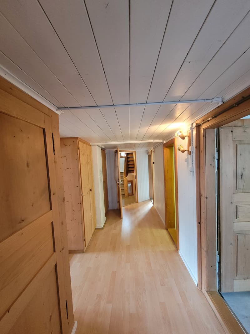 Charmante 3.5-Zimmer-Wohnung im traditionellen Schweizer Haus in Küblis (7)