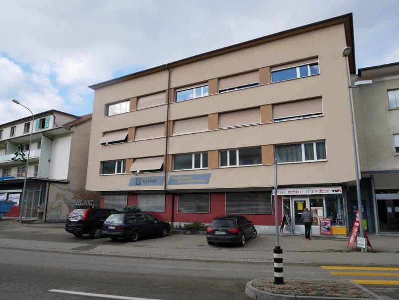 Charmante 2.5-Zimmer-Wohnung in Bévilard – sofort verfügbar! (1)