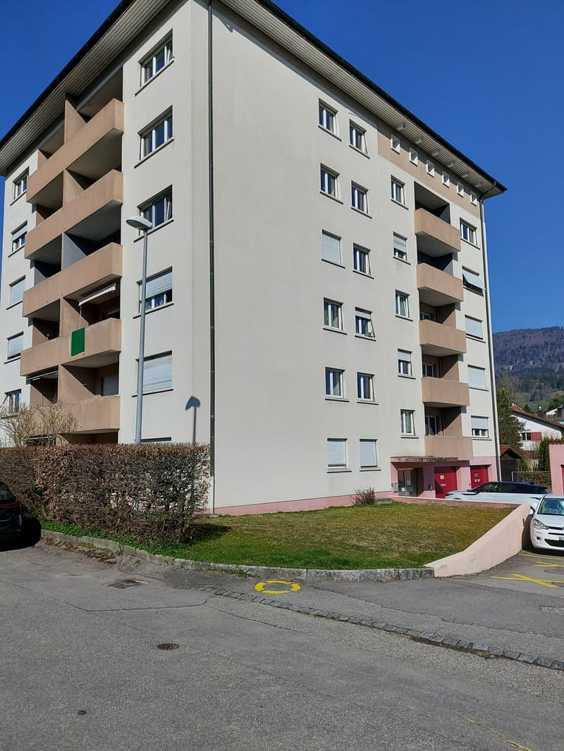 Helle 3-Zimmer-Wohnung mit Balkon in Bévilard – sofort verfügbar! (1)