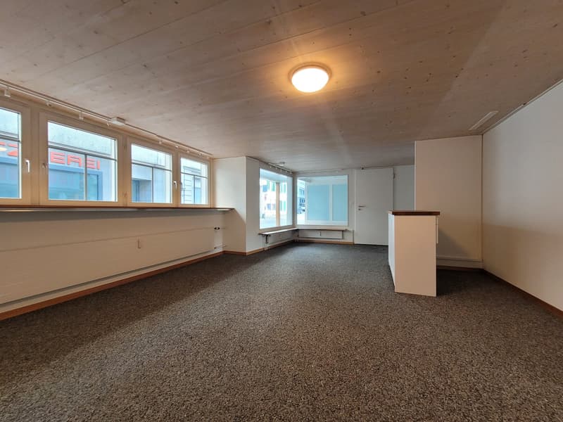 Grosszügige 6-Zimmer-Büro oder Fabrikationsräume in zentraler Lage (12)