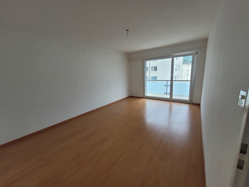 Helle 4.5-Zimmer-Wohnung mit Balkon und schöner Aussicht in Ulisbach (5)