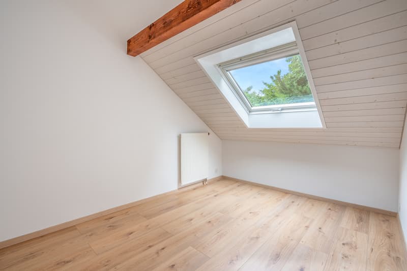 Einfamilienhaus in Chailly mit 160 m2 + einem Keller von ca. 60 m2! (5)