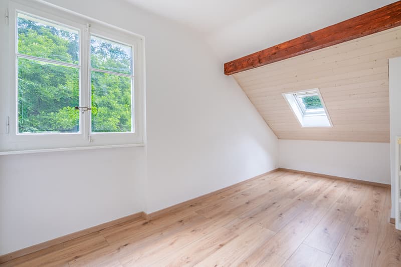 Einfamilienhaus in Chailly mit 160 m2 + einem Keller von ca. 60 m2! (6)