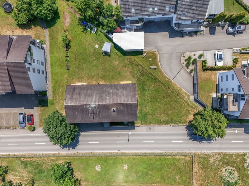 Apartment building with 6 apartments and potential for expansion... (9)