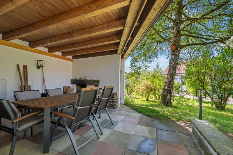 Maison de famille idyllique de 5,5 pièces avec grande parcelle de terrain (14)