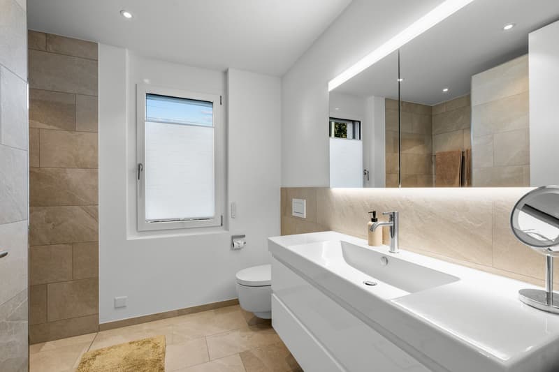 Neuwertige 4.5-Zimmer-Gartenwohnung im Steuerparadies Horn (9)