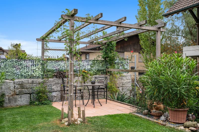 Attraktive 4.5-Zimmer-Gartenwohnung in Hagenbuch ZH (2)