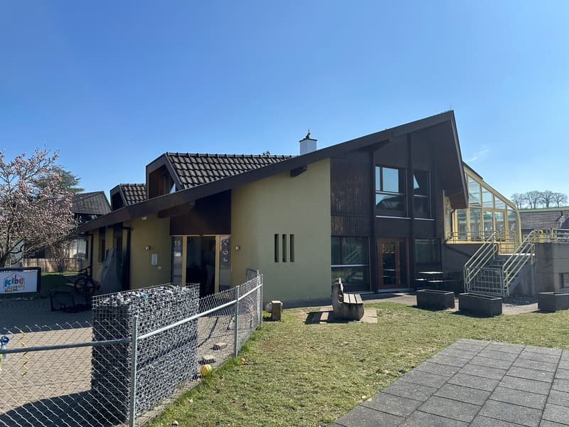Charming residential and commercial property in a central location in Gurmels (4)