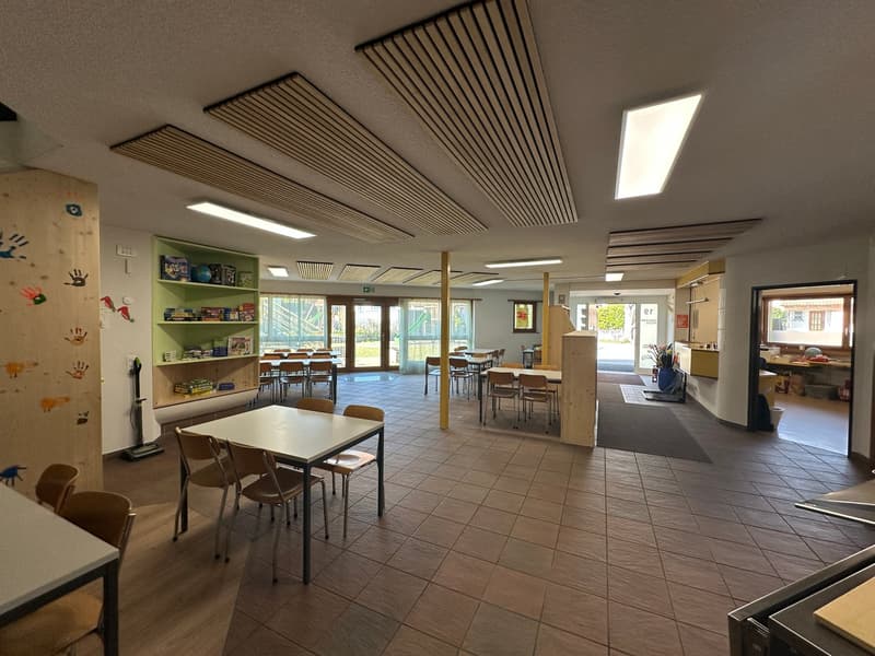 Charming residential and commercial property in a central location in Gurmels (5)