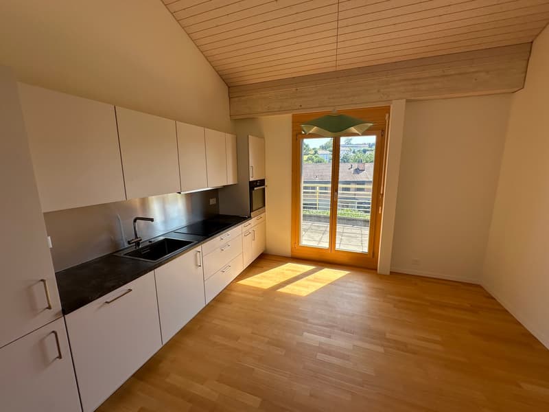 Charming residential and commercial property in a central location in Gurmels (14)