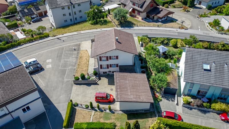 Charmantes Zweifamilienhaus mit zwei 4-Zimmer Wohnungen im Dorfkern (10)