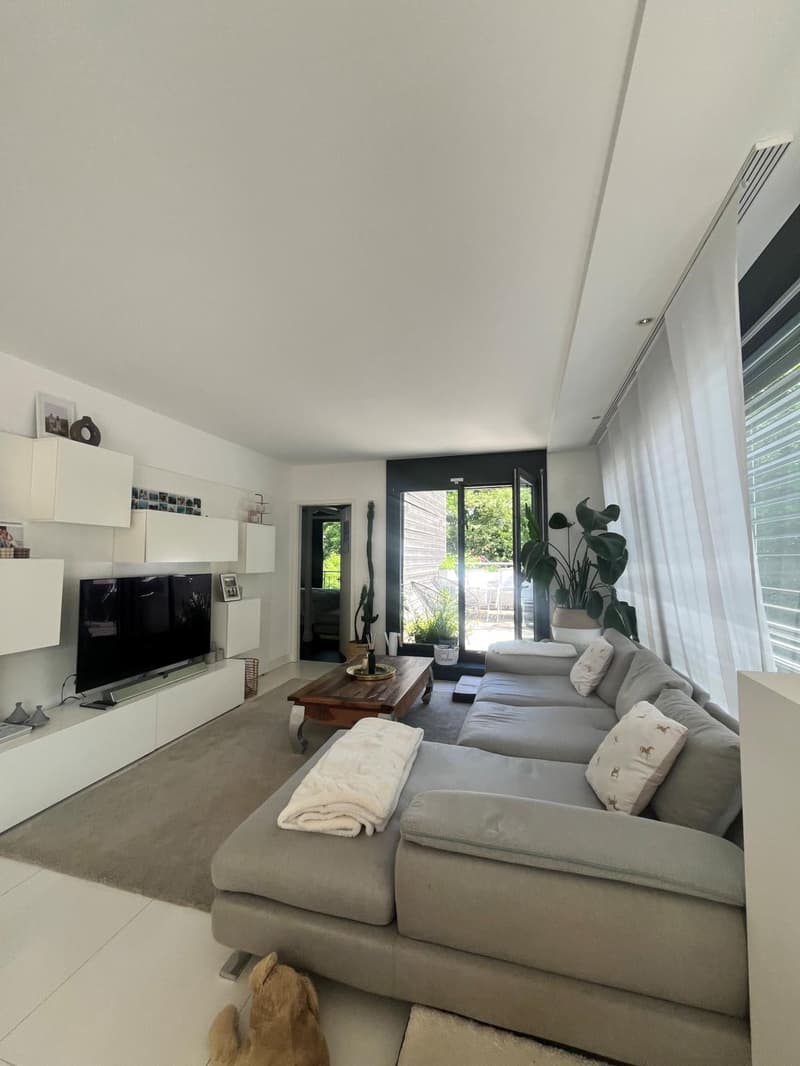 Moderne Wohnung in Versoix mit Terrasse und Garten (1)