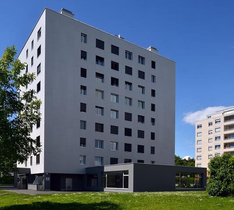 VERSOIX - Bright offices of approx. 262 m² ? Ground floor (1)