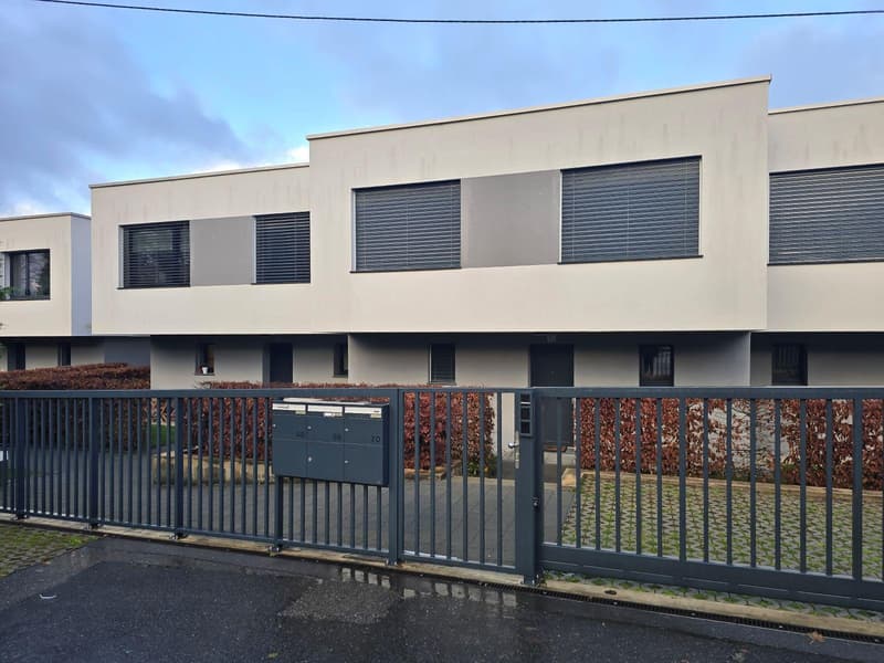 Villa moderna di 5 locali (1)