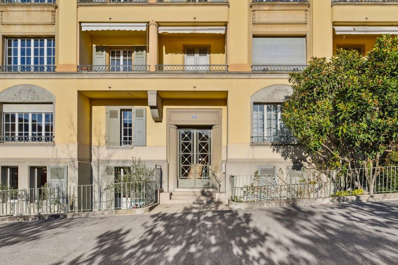 RARE !!! Spacieux 8 pièces de 188m2 en plein coeur de Champel (5)
