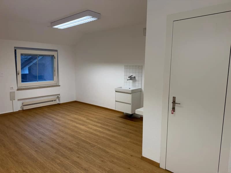 Helle 5-Zimmer-Bürofläche mit 140 m² im Zentrum von Winterthur (12)