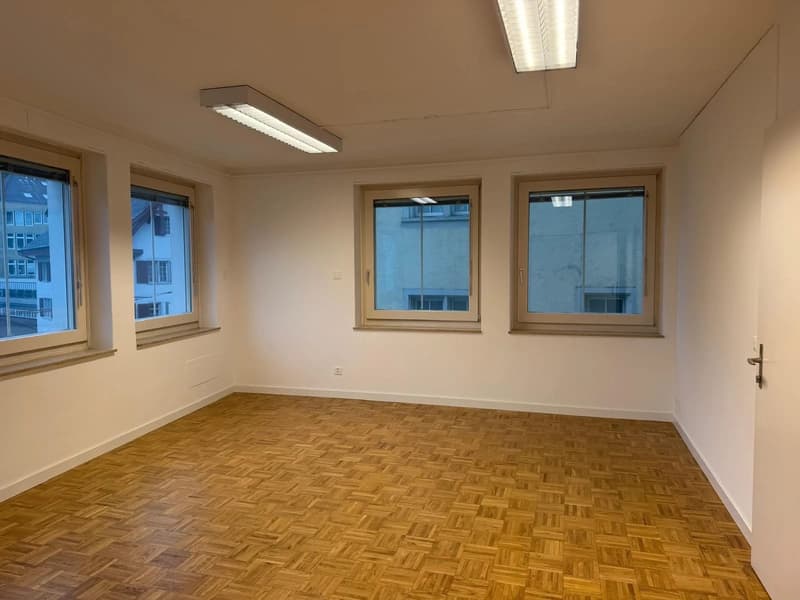 Helle 5-Zimmer-Bürofläche mit 140 m² im Zentrum von Winterthur (9)