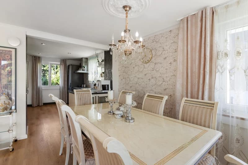 Saniertes 6-Zimmer-Einfamilienhaus mit Garten in Hallau (3)
