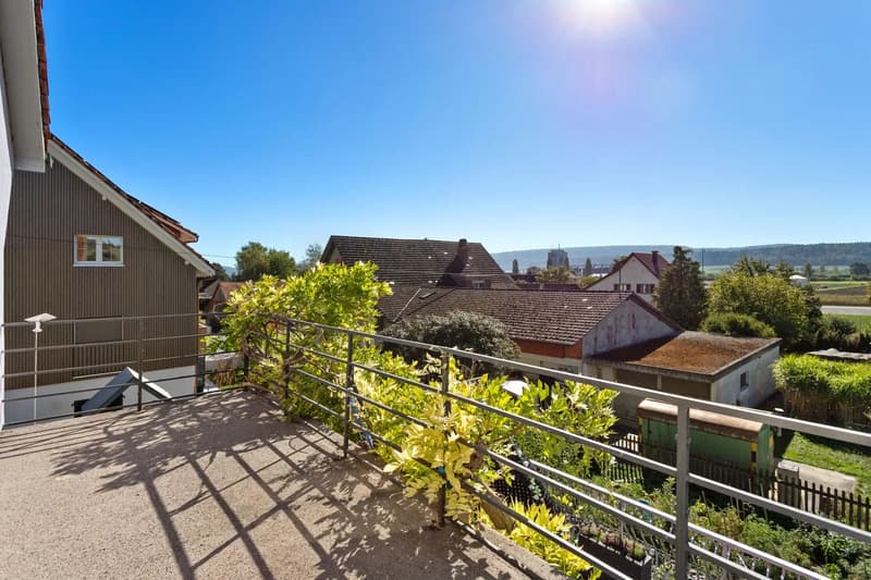 Saniertes 6-Zimmer-Einfamilienhaus mit Garten in Hallau (9)