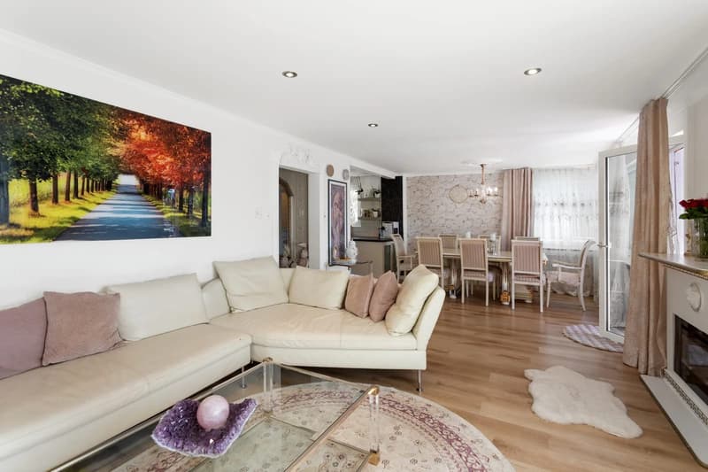 Saniertes 6-Zimmer-Einfamilienhaus mit Garten in Hallau (5)