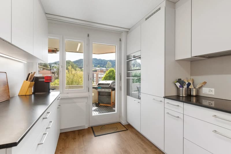 4.5-Zimmer-Wohnung mit Balkon und Schwedenofen in Oberuzwil kaufen (2)
