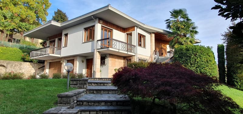 Villa élégante de 9,5 pièces avec vue panoramique à Morbio Inferiore (2)