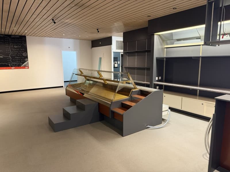 Spazio commerciale a Rhyland (4)