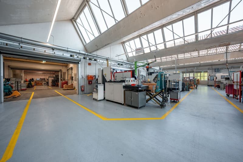 Commercial property with building land reserve (7)