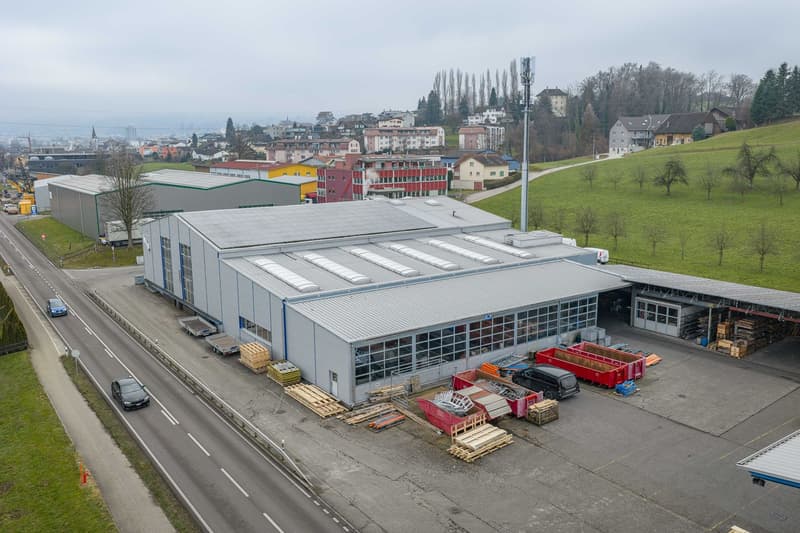 Propriété commerciale et de production avec tracteur de bureau (2)