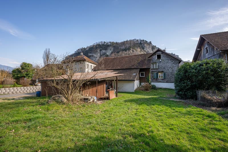 Maison unifamiliale avec grange (5)