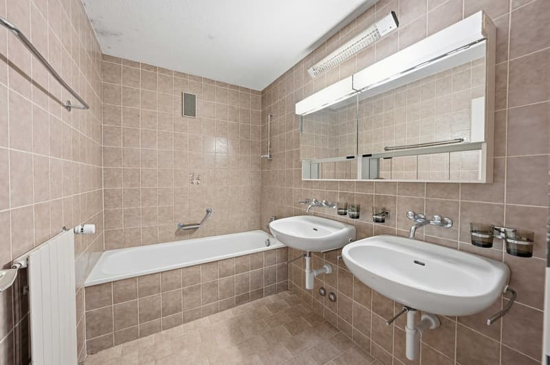 4-Bedroom Maisonette Apartment (10)