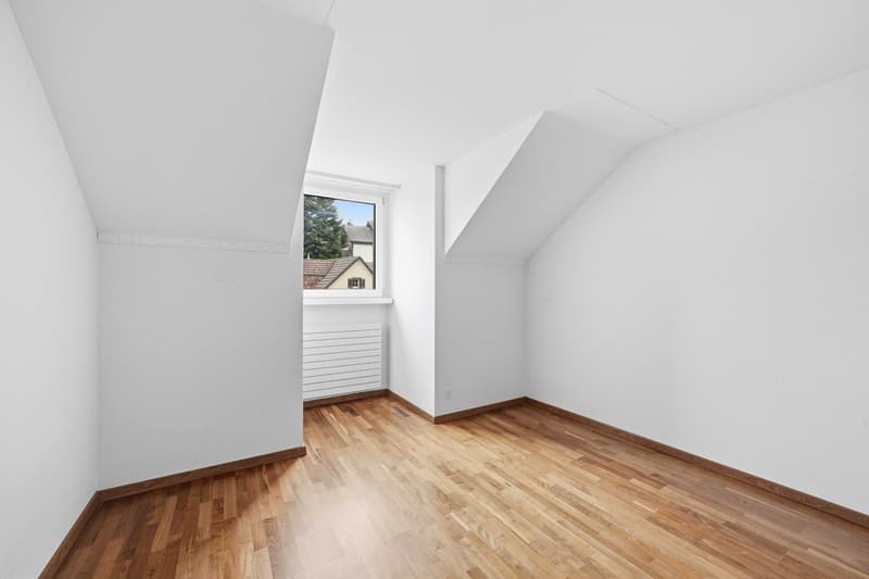 4-Bedroom Maisonette Apartment (9)