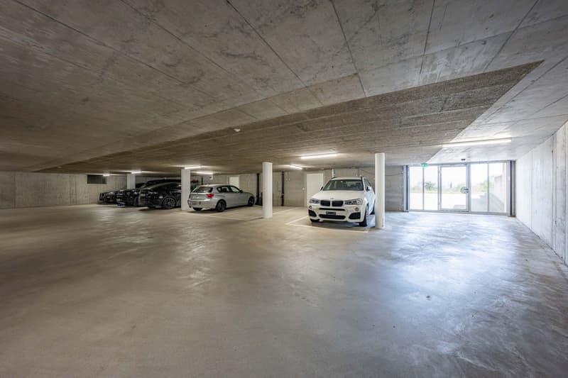 Place de parking en garage (2)