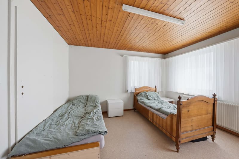 Maison unifamiliale avec bâtiments économiques (11)