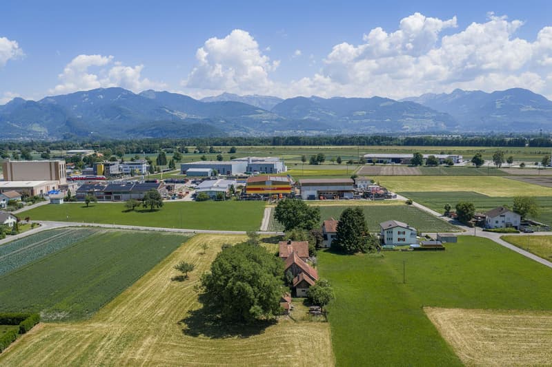 Maison unifamiliale avec bâtiments économiques (7)