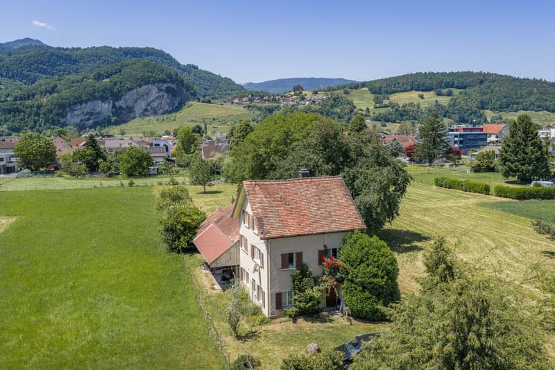 Maison unifamiliale avec bâtiments économiques (4)