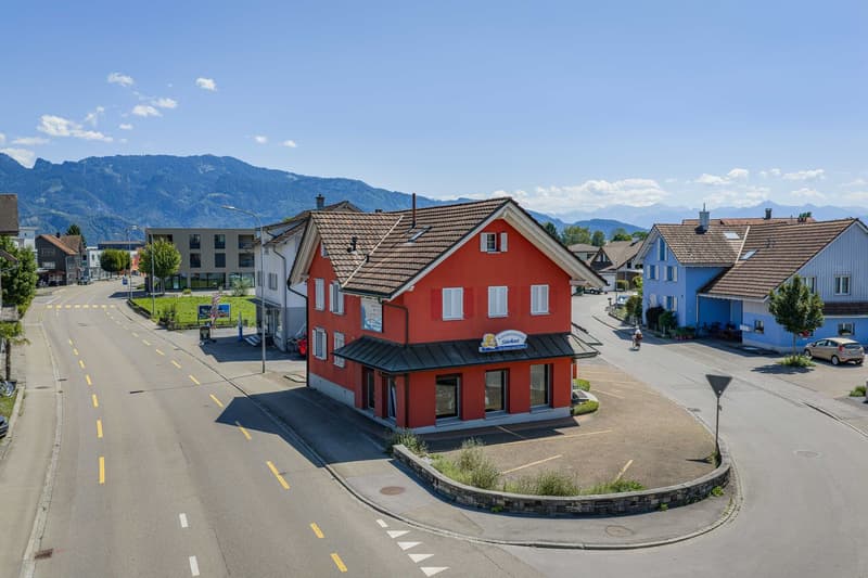 Casa residenziale e commerciale (4)